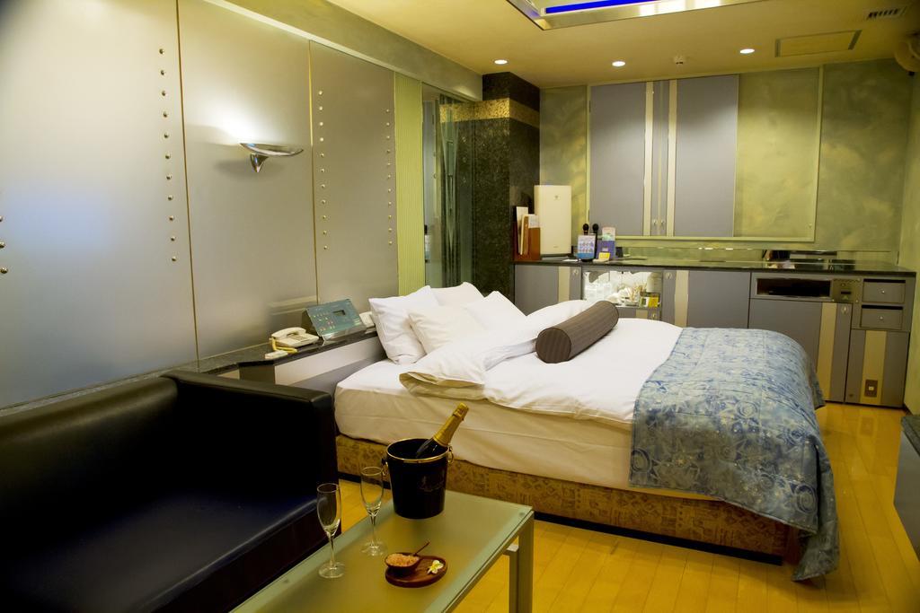Hotel Grand Garden (Adults Only) Йокогама Номер фото